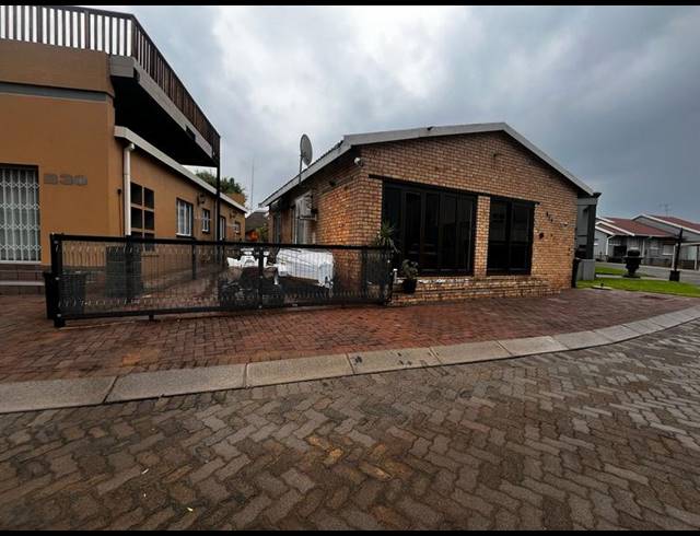 3 BEDROOM HOUSE FOR SALE IN MISTY BAY